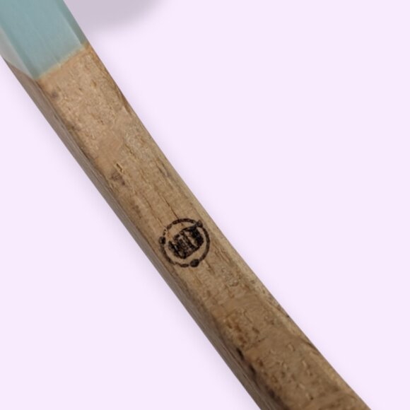 Olive & Poppy Lucite & Reclaimed Wood Bangle Bracelet - Picture 3 of 4